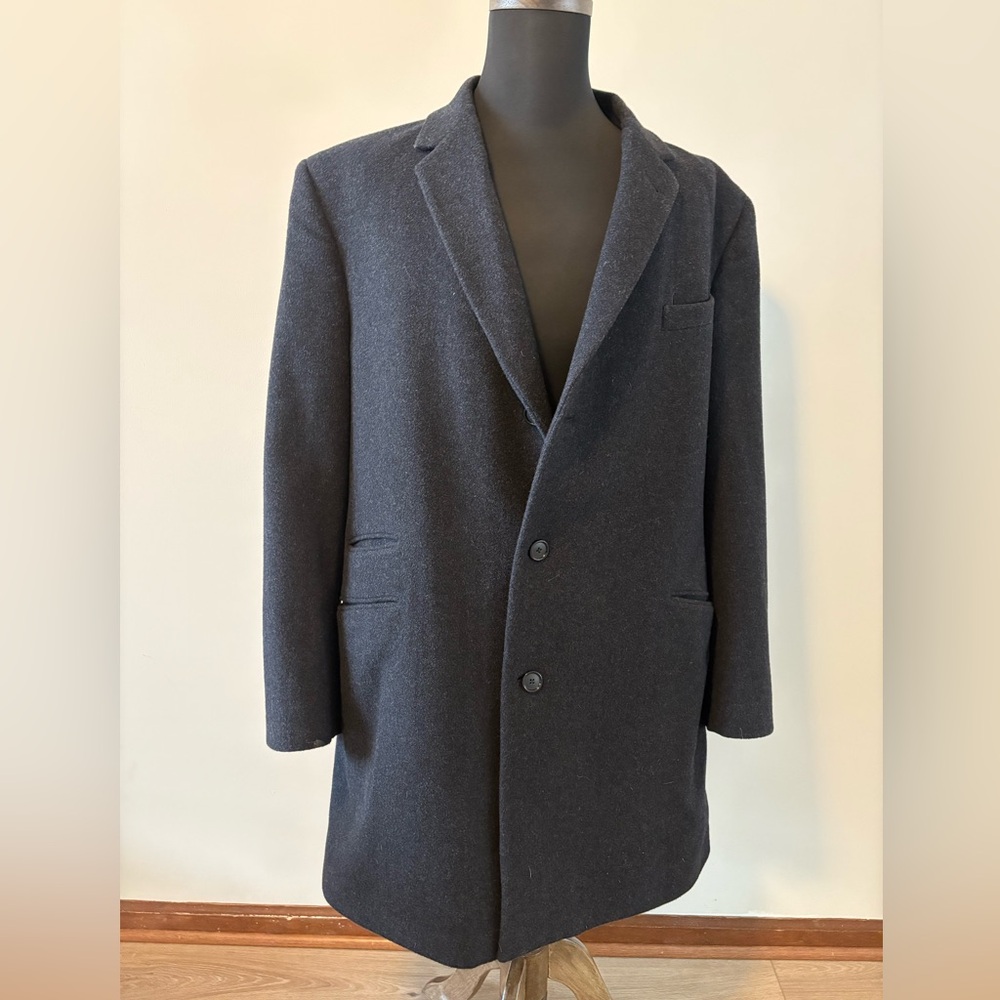 Joseph A Banks 48L black Overcoat 80 wool/ 20 nylon